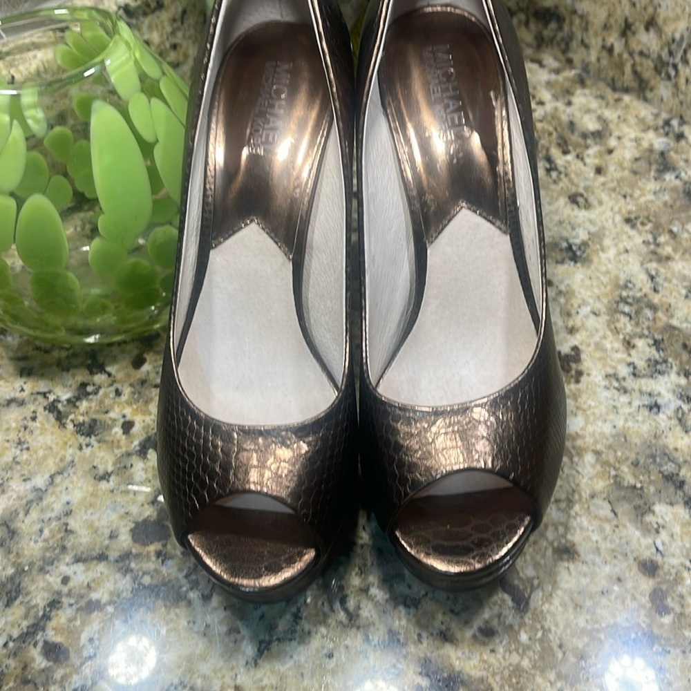 Michael Kors Brown Peep-Toe Heels with Textured Finish